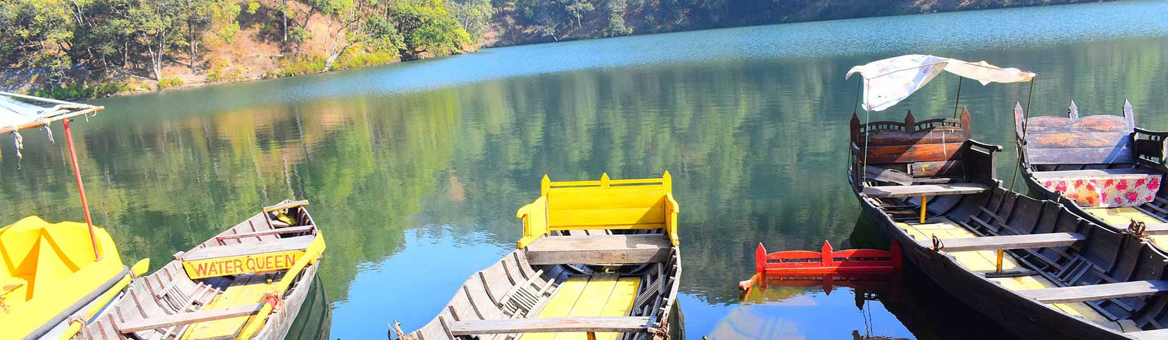 boat in lake images